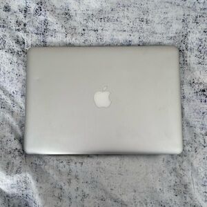 Apple MacBook Pro - no hard drive!